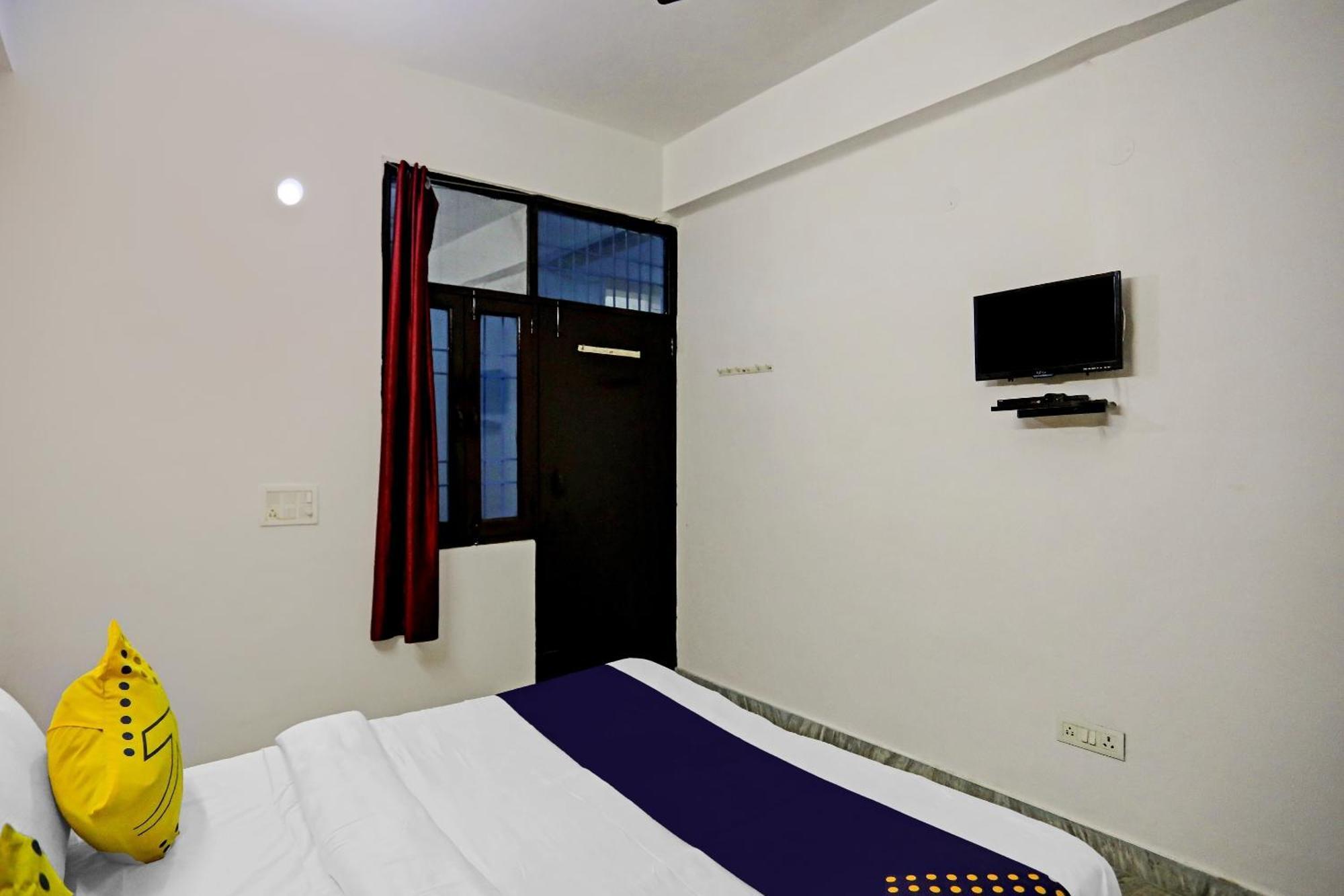 Spot On Raj Hotel Vip Near Worlds Of Wonder Kālkāji Devi Εξωτερικό φωτογραφία